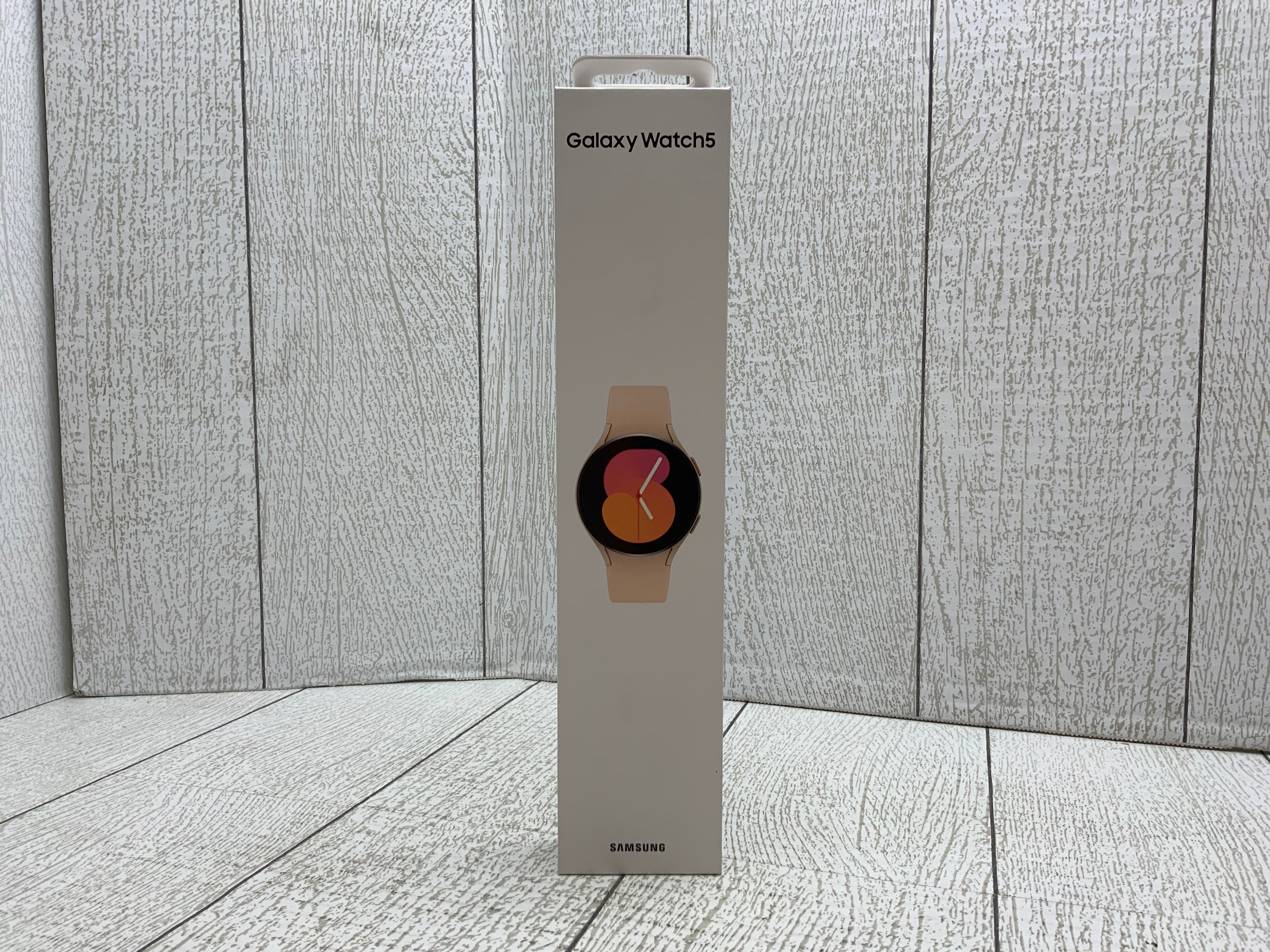 SAMSUNG Galaxy Watch 5 40mm Bluetooth Smartwatch w/ Fitness and Sleep Tracker (8029142253806)